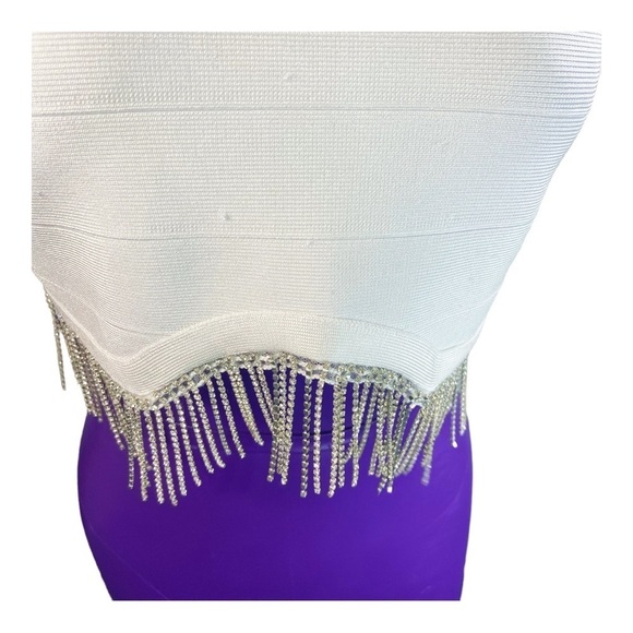 Guess white rhinestone sleeveless zip back crop top M - Picture 6 of 11